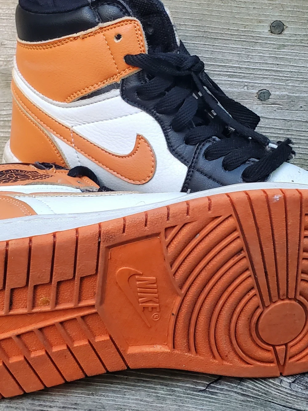 Nike High-Top Sneakers in Black White Orange